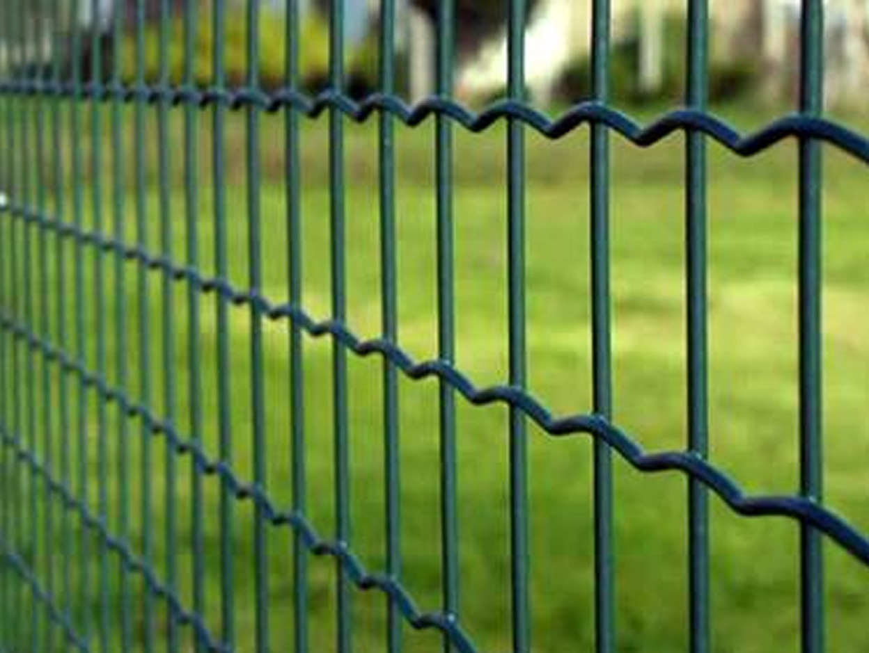 Euro fence installed along a grass verge